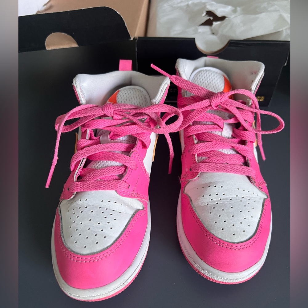 Jordan 1 Mid (PS) Pinksicle/Safety Orange-White Youth 1.